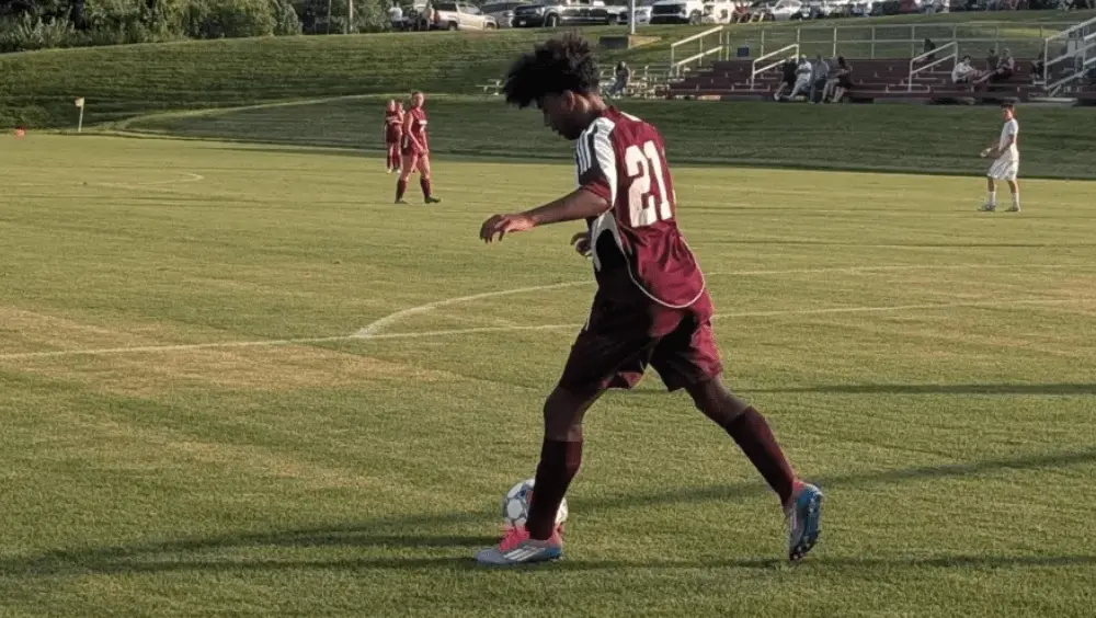 maroon-file-photo484506