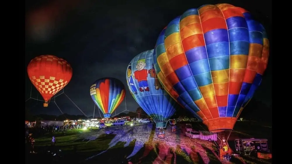 08-12-25-balloon-glow-mahr-park-photo-3