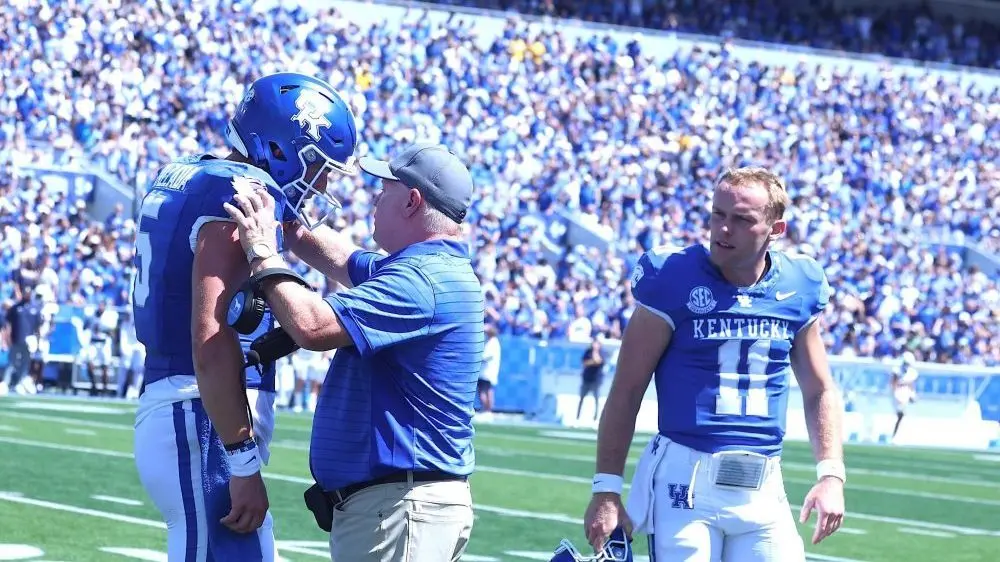 zach-coach-stoops-e1757201991389961646