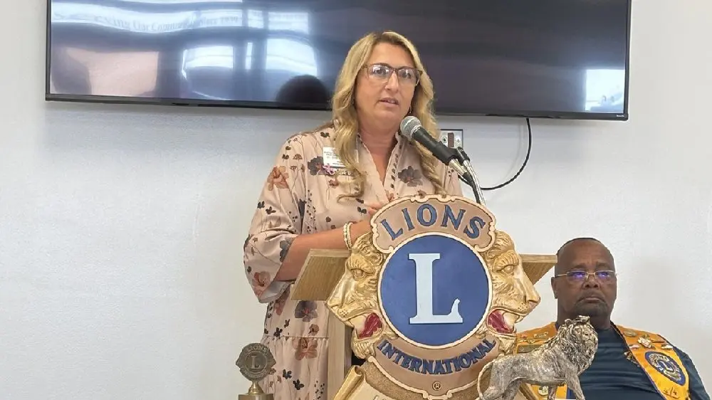 10-13-25-madisonville-lions-club-guest-speaker-heather-towe-oncology-nurse-navigator-at-the-merle-mahr-cancer-center