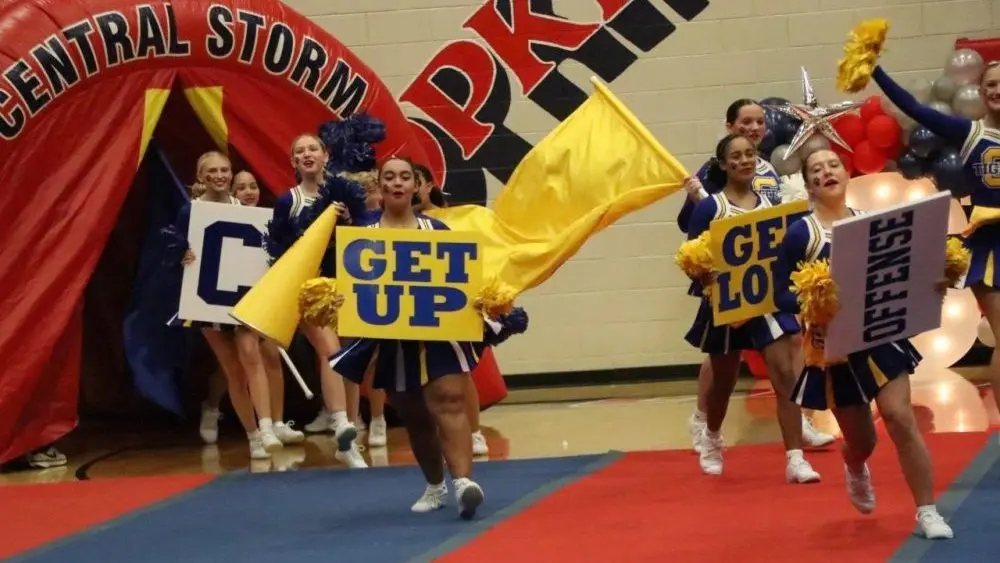 caldwell-cheer-4-e1761435843309464990