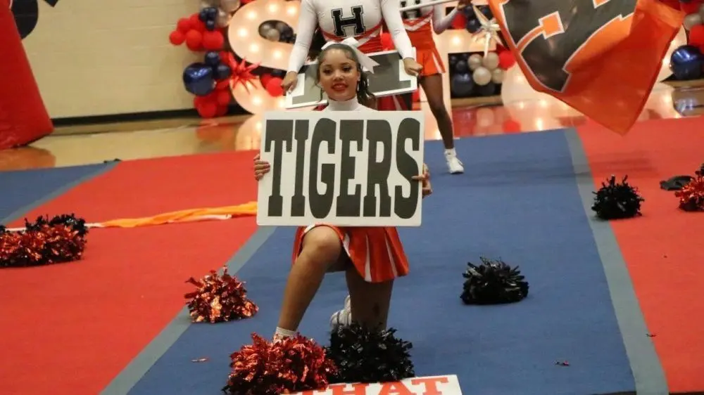 hoptown-cheer-1-e1761438312295557735