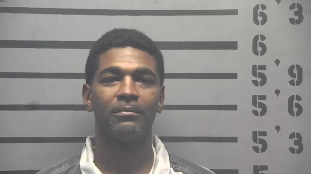 11-04-25-ryan-hopkins-mugshot