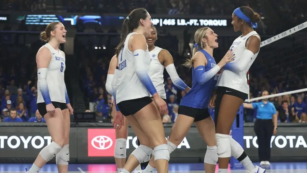 dailey-makes-a-critical-block628031