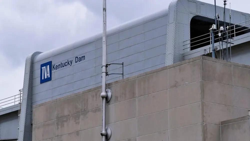 040524-tva-volunteer-2-jpg-2