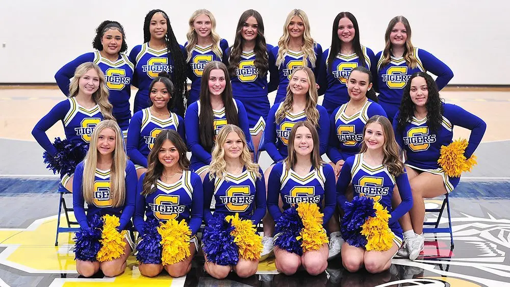 caldwell-cheerleaders-group801131