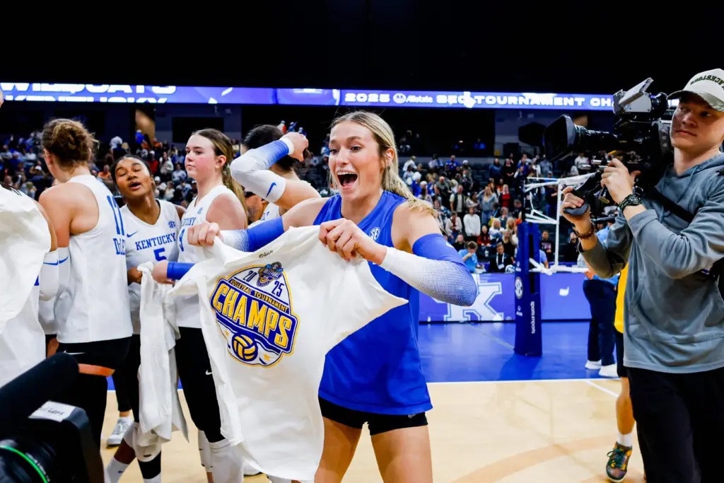 smiling-tuozzo878643