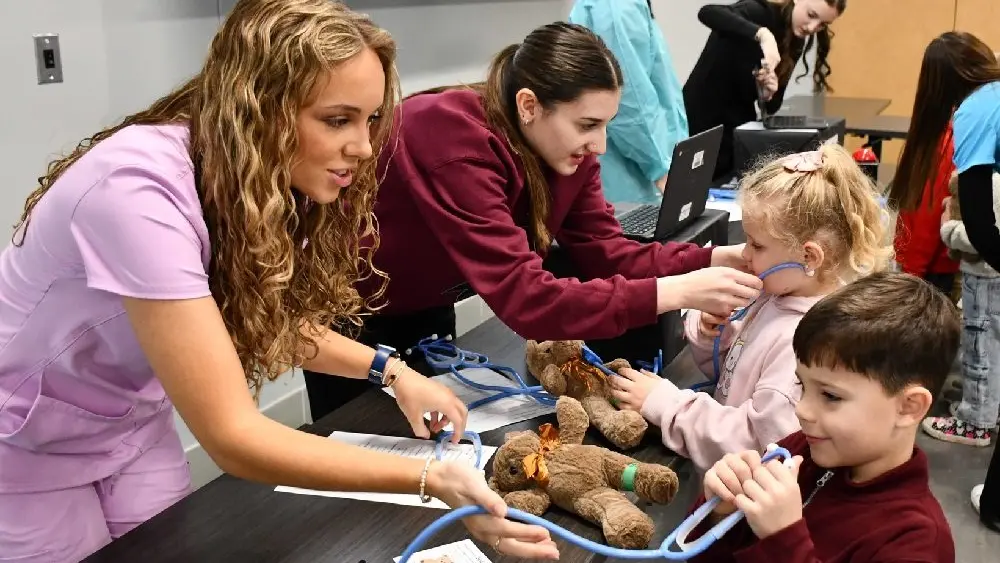 12-10-25-hcctc-bear-hugs-band-aids-hcs-pic