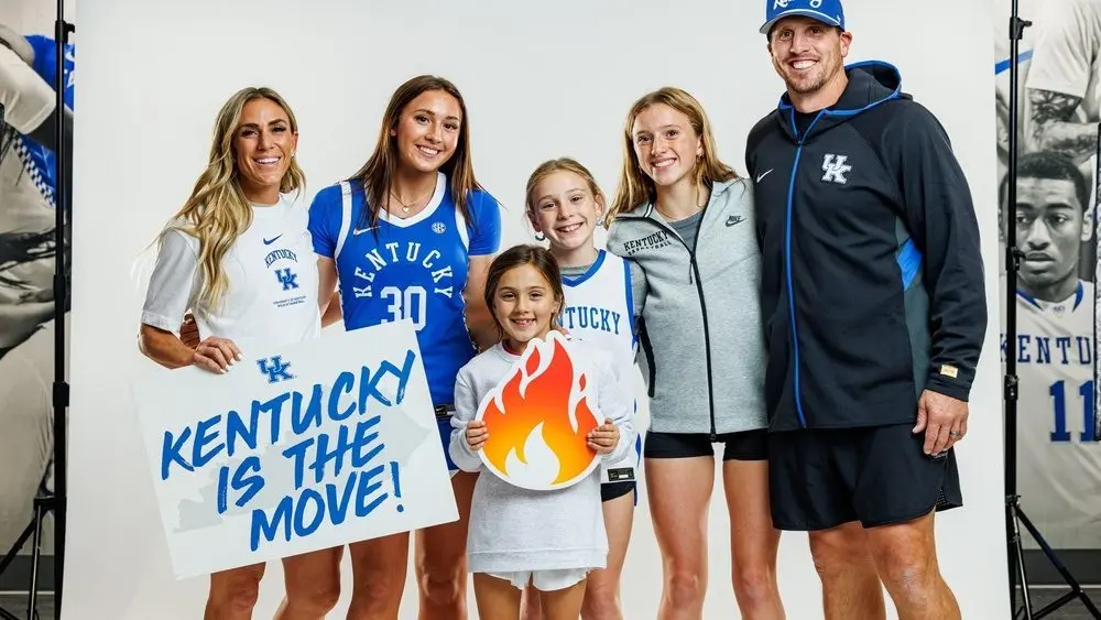 Maddyn Greenway with her family on her official visit to UK. (UK Athletics Photo)