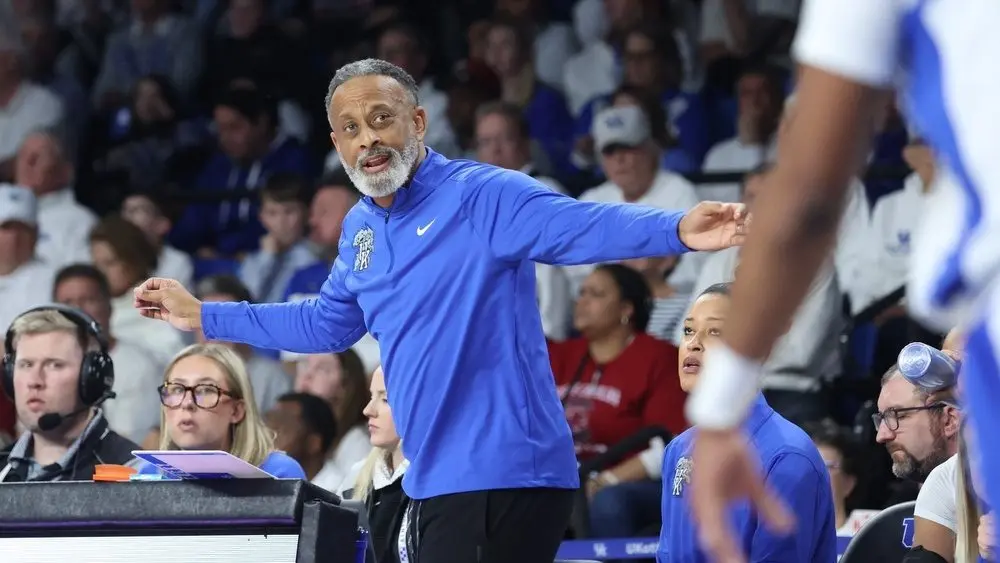 coach_resized_1000x56382172