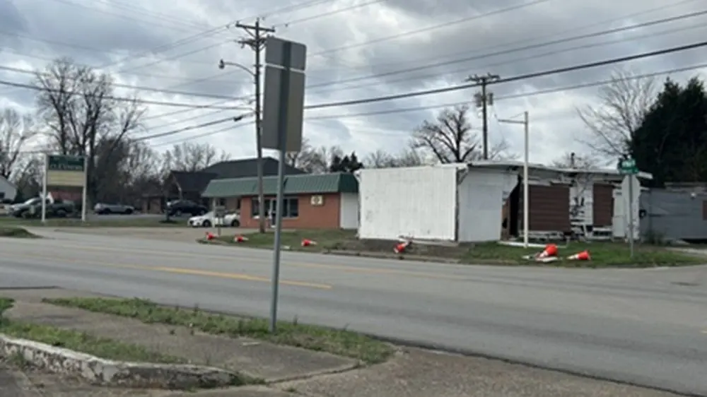 03-11-26-kytc-pic-of-abandonded-building