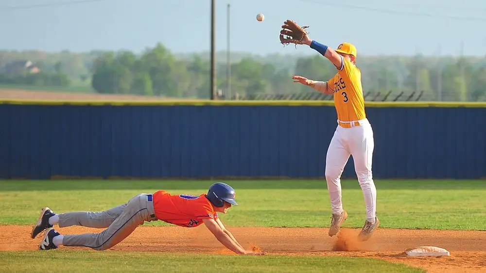 caldwell-marshall-baseball670643