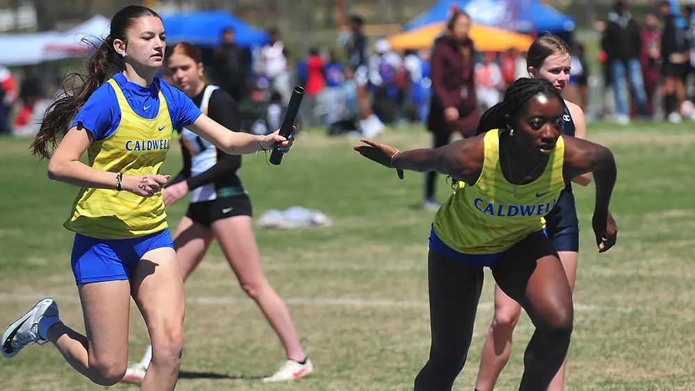 caldwell-girls-track825935
