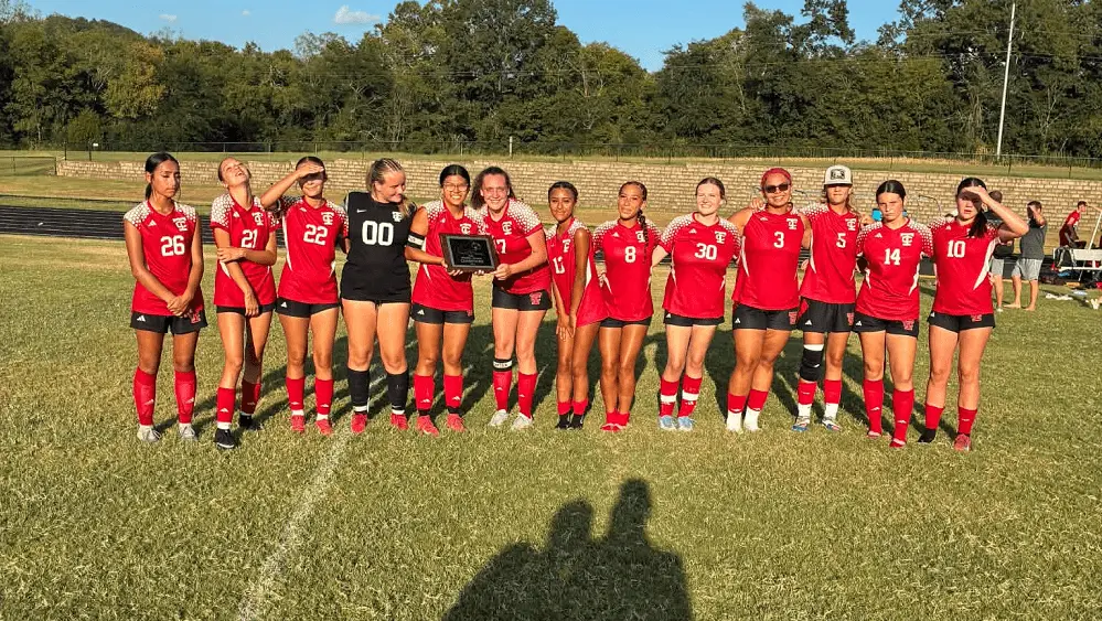lady-rebels-win910588