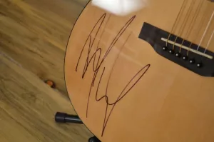 brett-eldredge-signature