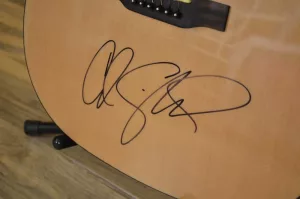 cole-swindell-signature