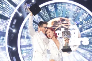 bobby-bones-sharna-burgess