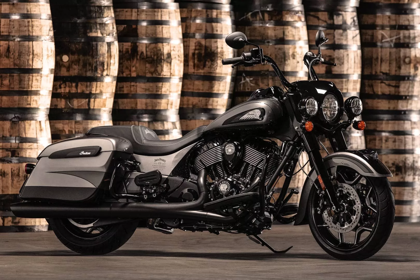 2020-jack-daniels-limited-edition-indian-springfield-dark-horse-custom-motorcycle-2-2