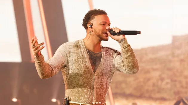 g_kanebrown2024americanmusicawards920334