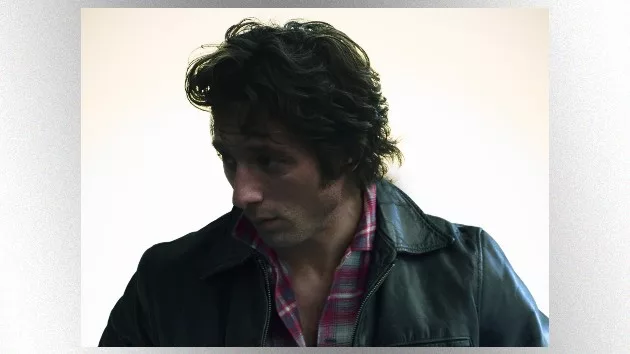 m_jeremyallenwhiteasbrucespringsteen_102824651936