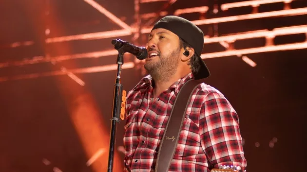 m_lukebryan2024cmafest3disneytanneryeager846386