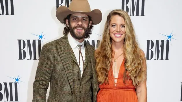 getty_thomasrhettlauren_100625379335