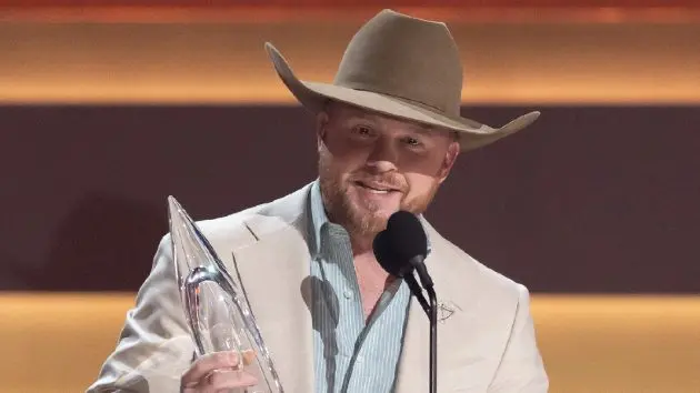 m_codyjohnsoncma2025stagewtrophy528407