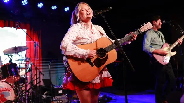 getty_haileywhitters_121125523209