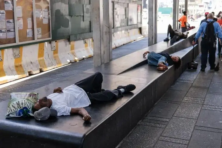 homeless-2