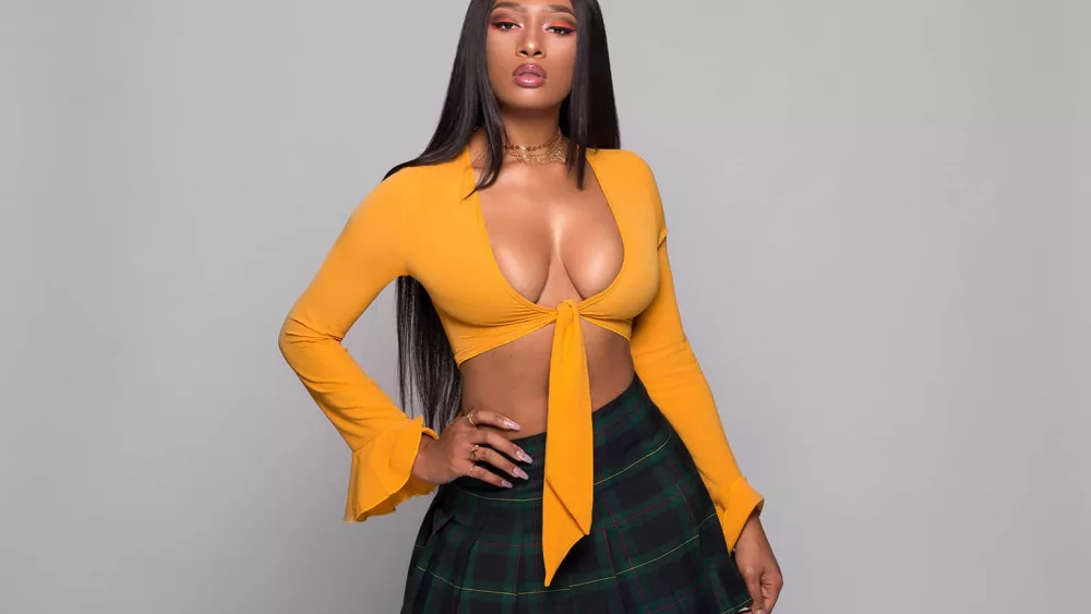 megan-thee-stallion-press-photo-2018-cr-dhinez-billboard-1548