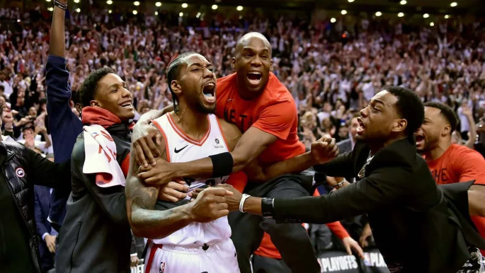 0c1a2516-e43f-4a9f-88cf-b8a812745593-2019-05-12_kawhi_leonard3