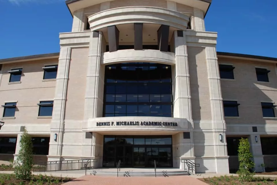 mclennan-community-college-dennis-f-michaelis-academic-building-11