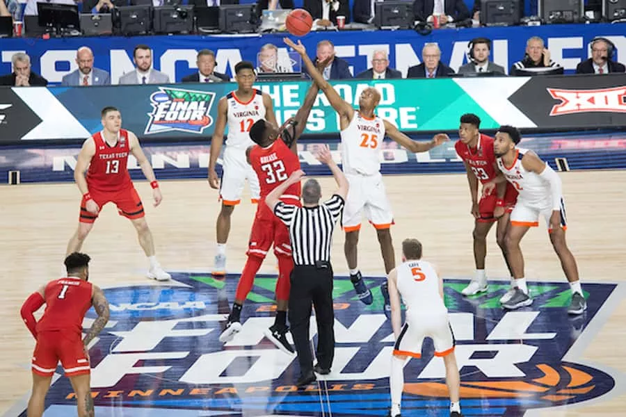 2019-ncaa-mens-basketball-national-championship-overtime-tipoff