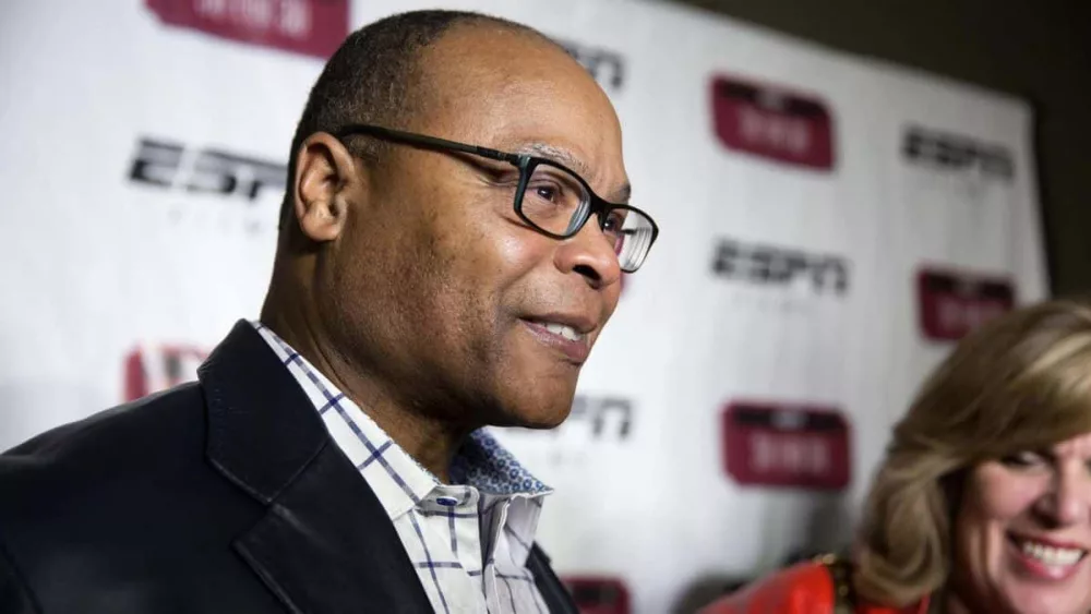 ct-spt-bears-mike-singletary-liberia-water-20181023
