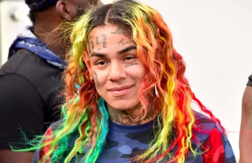 tekashi-6ix9ine-reportedly-signs-10-million-deal-with-10k-projects