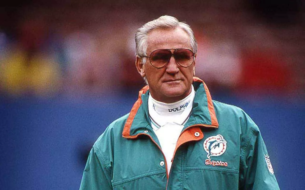crystal-cruises-coach-don-shula