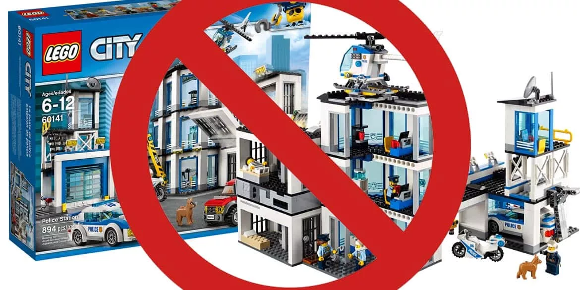 lego-set-polizia-sopseso-per-proteste-usa