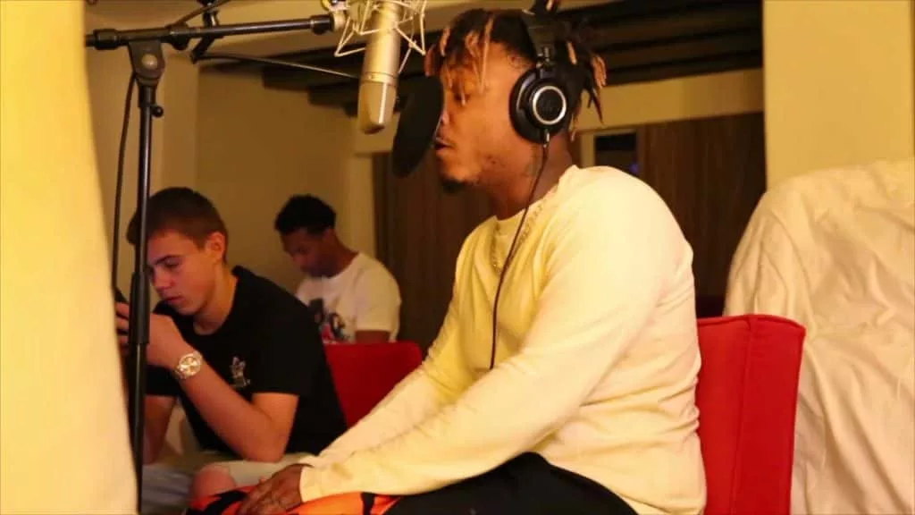 the-kid-laroi-juice-wrld-go-official-video-2-45-screenshot-scaled