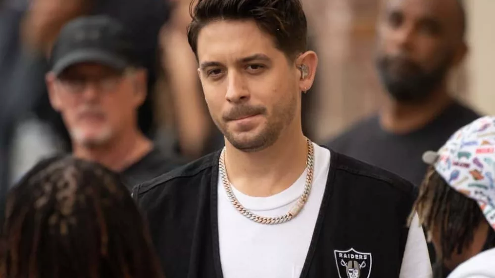 g-eazy-net-worth-birthday-age-height-girlfriend-brother-sister-and-songs