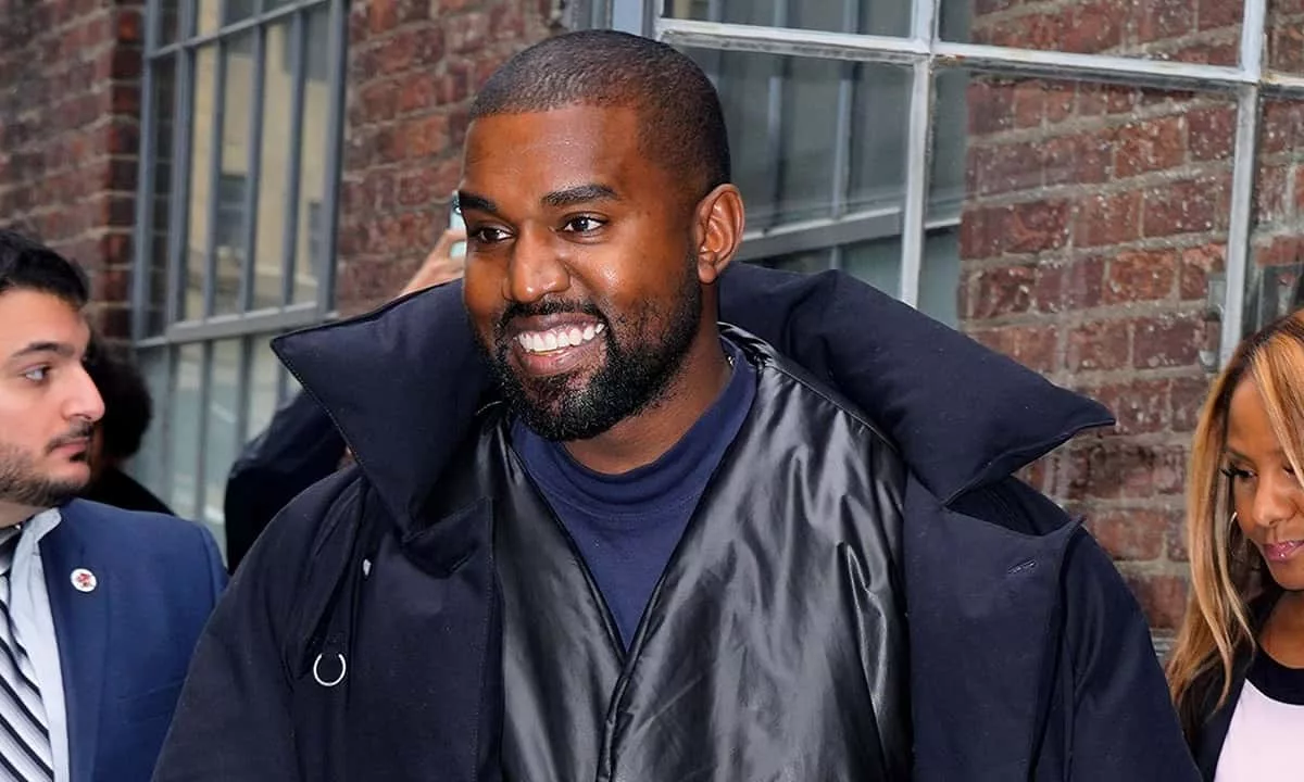 kanye-west-awaken-2020-00