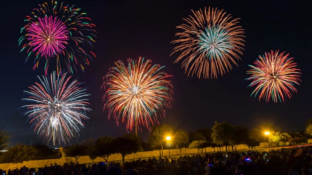 avery_fireworks_jpg_35327059_ver1-0