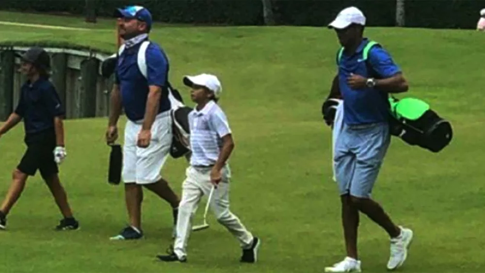 tiger-woods-caddie-son-mc-main-200818_4f7c4ceffa82f712b973971d6d4187a3