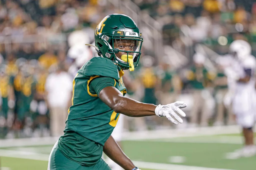 bu_fb_thornton_tyquan_2019_sfa_94_