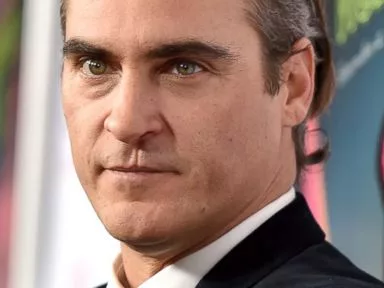 gty_joaquin_phoenix_sk_141112_4x3t_384