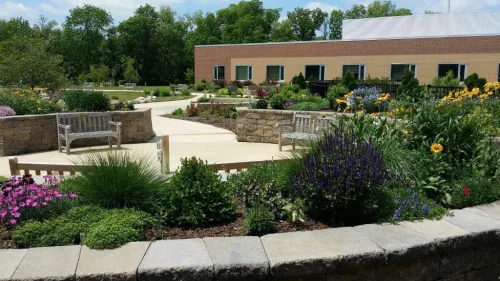edgerton-hospital-healing-garden