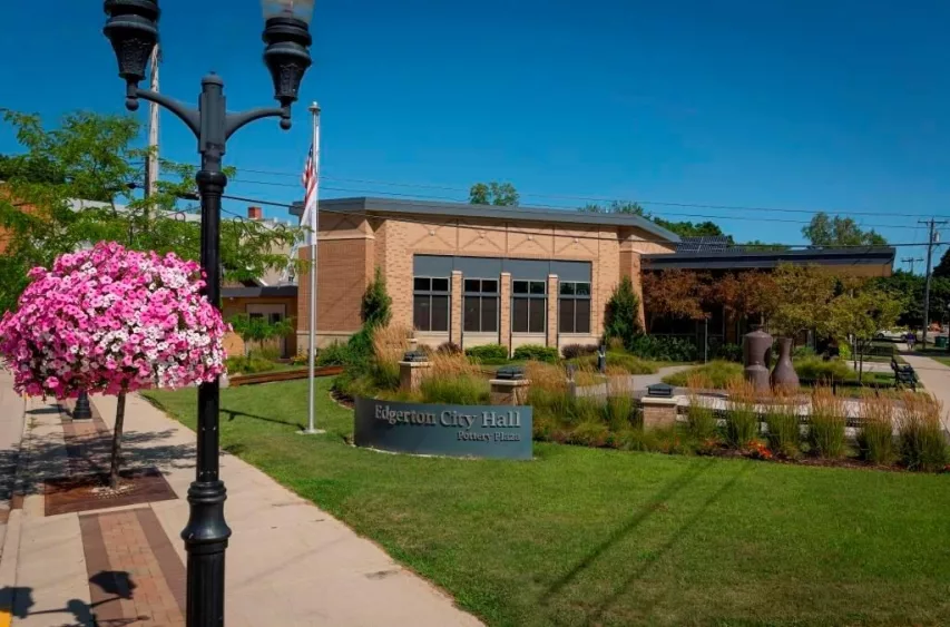 edgerton_city_hall