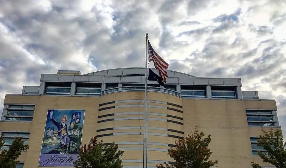 rock-county-courthouse
