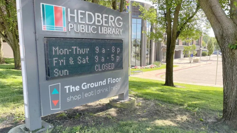 hedberg-public-library-sign