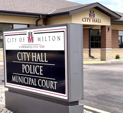 milton-city-hall-sign-and-facade