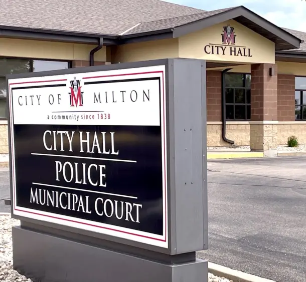 milton-city-hall-sign-and-facade